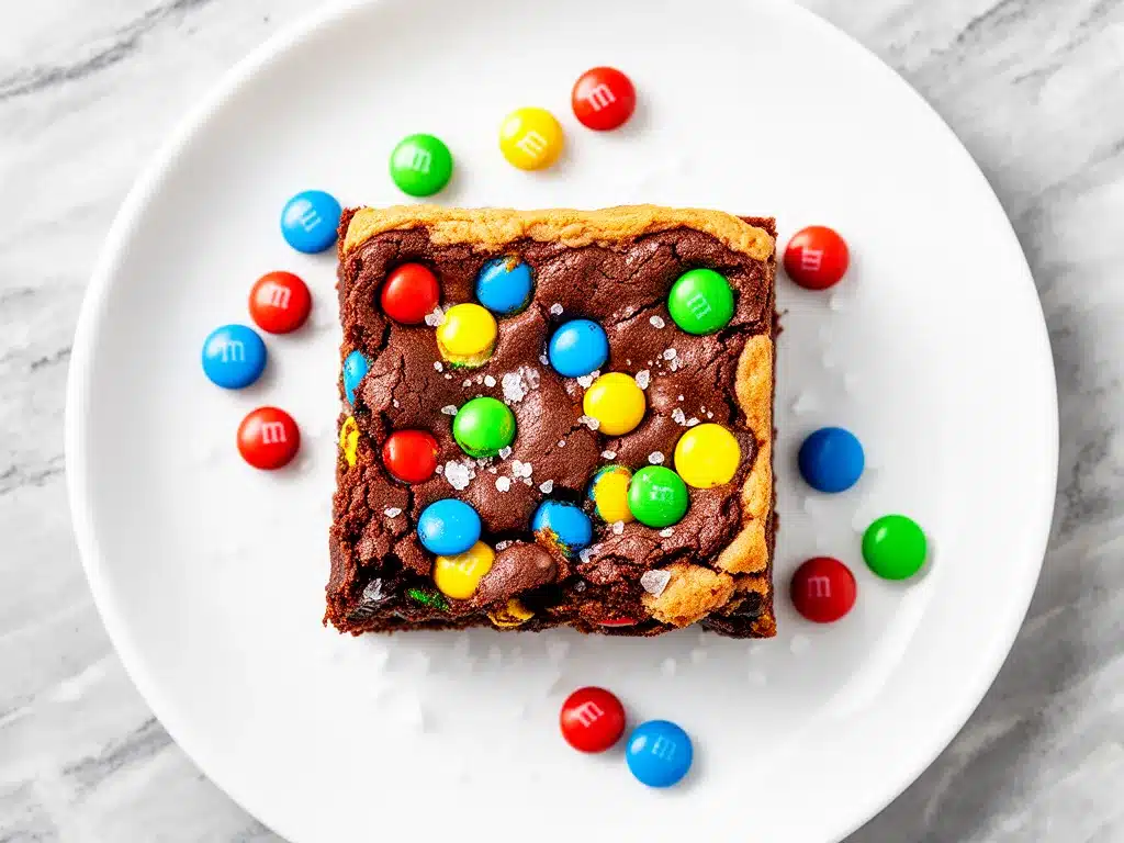 Chewy M&M Cookie Bars: Easy One Bowl Recipe 4 chewy M&M cookie bars preparation steps